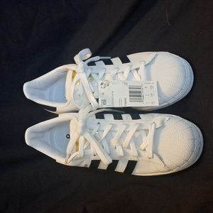 Women's 6.5 Adidas Superstar